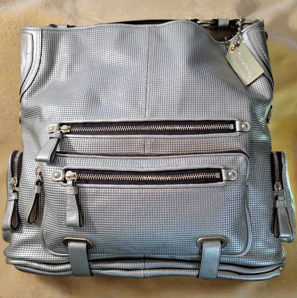 COACH Gold/Silver Large Fine Leather Hobo Hand Bag (Style: E0969-14089)